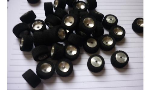 Autorama Pneu 3/32 + Cubo Dianteiro PAR